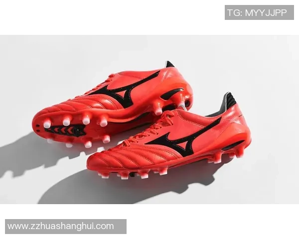 足球球星个性涂鸦鞋设计解析 打造独一无二的球场艺术风采 足球球星个性涂鸦鞋设计解析 打造独一无二的球场艺术风采