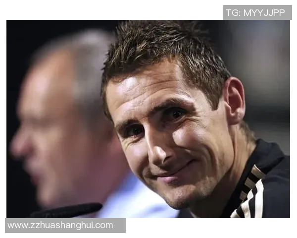 猜一猜这位足球球星帅哥的名字是什么,看看你能否识别出他是谁 猜一猜这位足球球星帅哥的名字是什么,看看你能否识别出他是谁